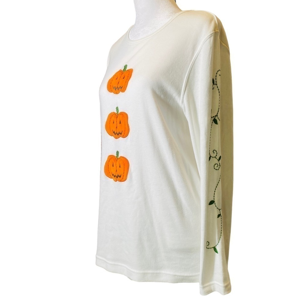 Studio Treat women's size medium Vintage Halloween Fall Autumn pumpkin t-shirt - Picture 2 of 8